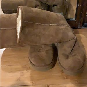 Brown calf uggs!